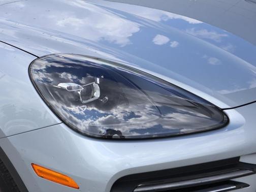 2021 Porsche Cayenne Base