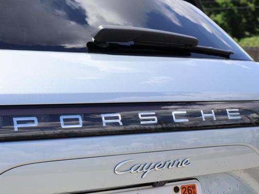 2021 Porsche Cayenne Base