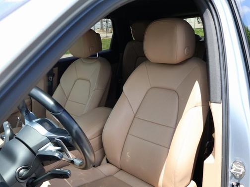 2021 Porsche Cayenne Base