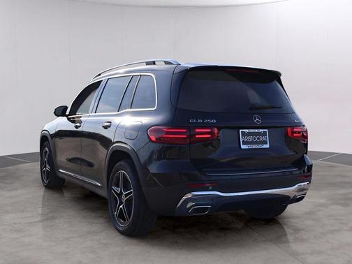 2026 Mercedes-Benz GLB 250 Base 4MATIC