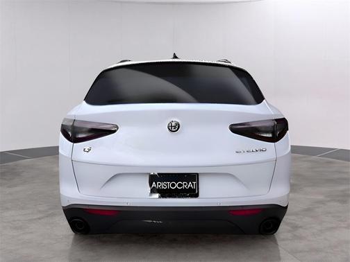 2024 Alfa Romeo Stelvio Base
