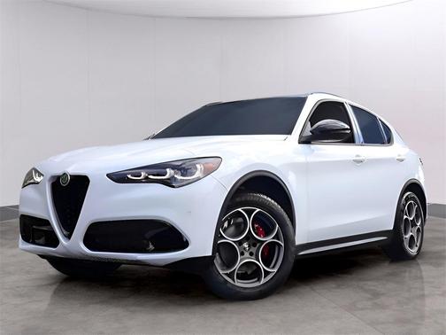 2024 Alfa Romeo Stelvio Base