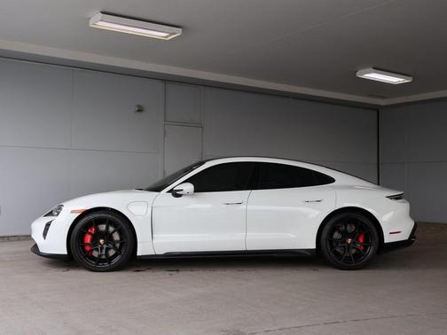 2023 Porsche Taycan GTS