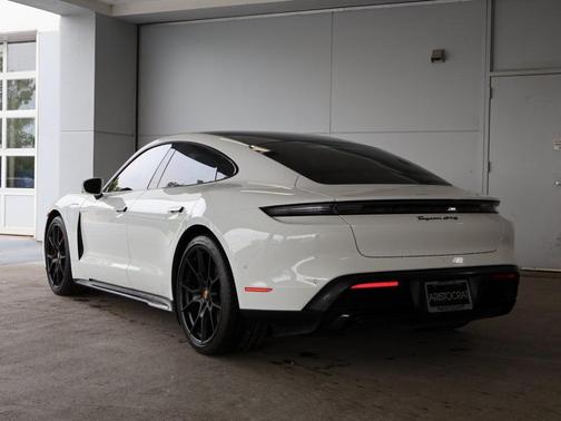 2023 Porsche Taycan GTS
