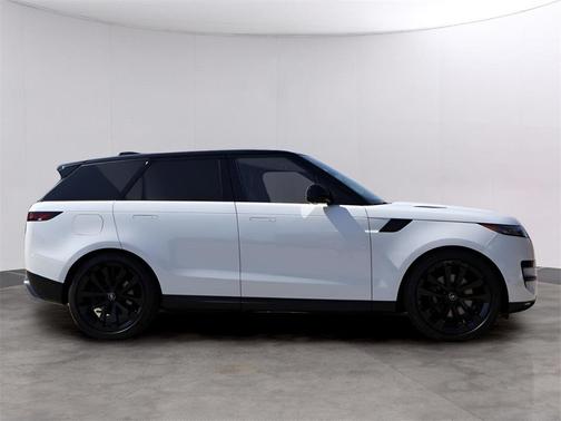 2025 Land Rover Range Rover Sport P360 SE