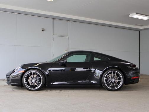 2024 Porsche 911 Carrera