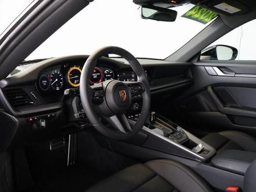 2024 Porsche 911 Carrera