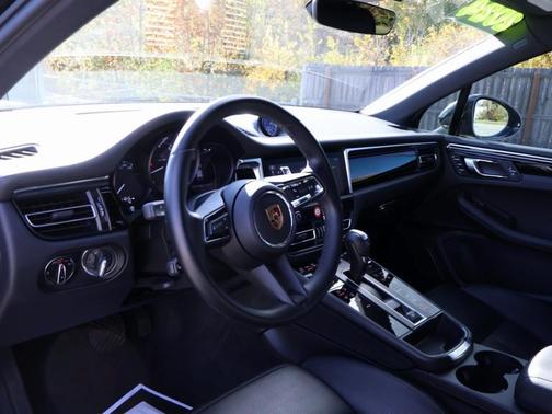 2024 Porsche Macan 