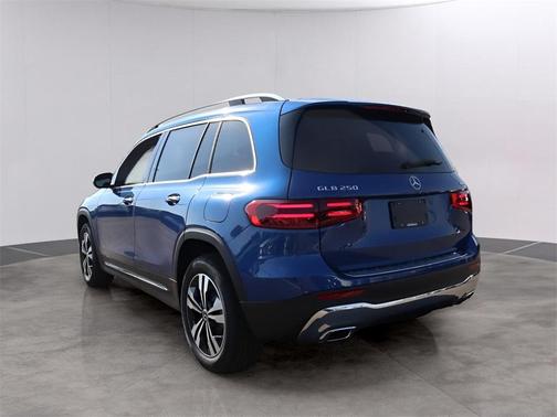 2026 Mercedes-Benz GLB 250 Base 4MATIC