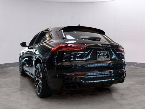 Nero 2026 Maserati Grecale Modena