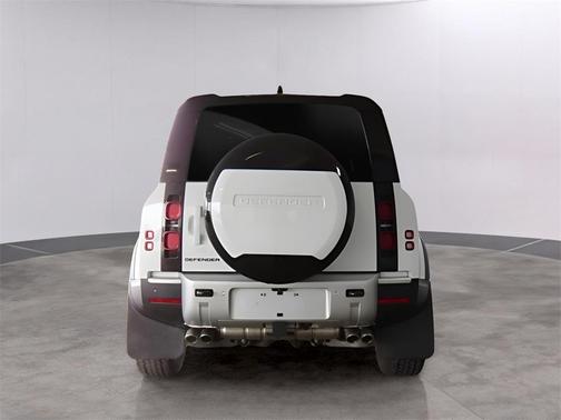 2024 Land Rover Defender P500 SE
