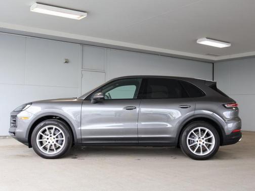 2024 Porsche Cayenne Base