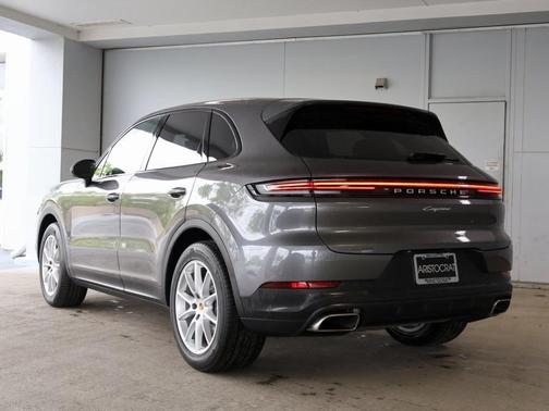 2024 Porsche Cayenne Base