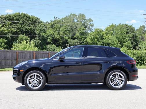 2017 Porsche Macan Base