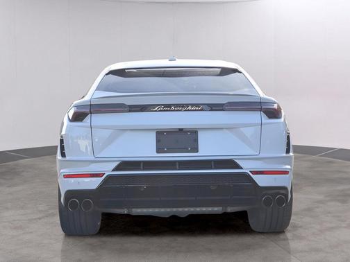2024 Lamborghini Urus S