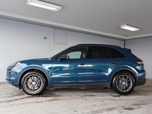 2024 Porsche Cayenne S