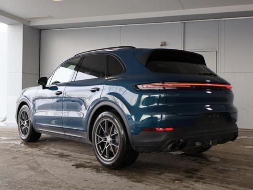 2024 Porsche Cayenne S