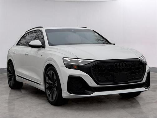 2025 Audi Q8 55 Premium