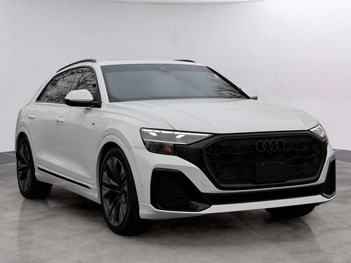 2025 Audi Q8 55 Premium