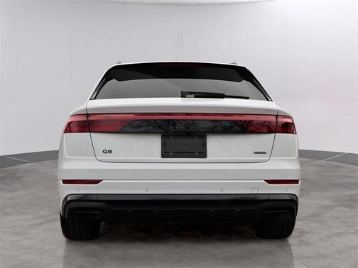 2025 Audi Q8 55 Premium