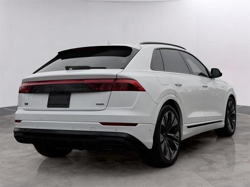 2025 Audi Q8 55 Premium
