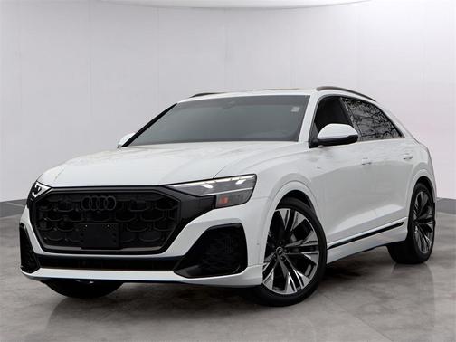 2025 Audi Q8 55 Premium