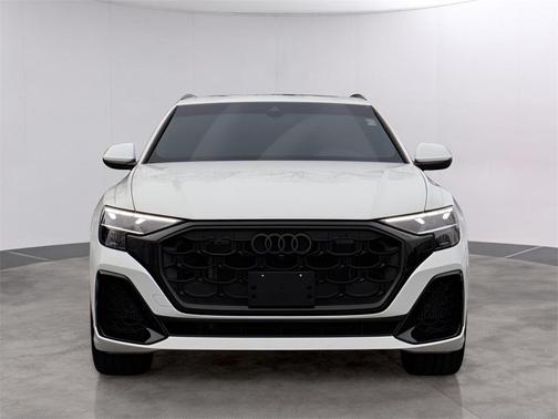 2025 Audi Q8 55 Premium
