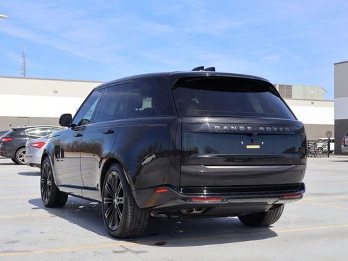 Santorini Black 2024 Land Rover Range Rover P530 SE