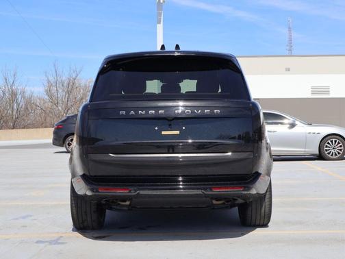 Santorini Black 2024 Land Rover Range Rover P530 SE