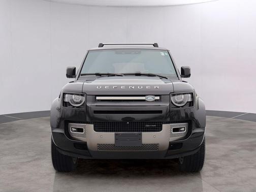 2022 Land Rover Defender 110 X-Dynamic SE