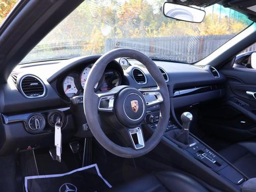 2019 Porsche 718 Boxster S