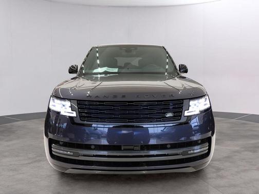 2025 Land Rover Range Rover P530 SE