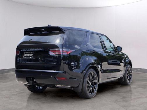 Santorini Black 2025 Land Rover Discovery P300 Dynamic SE