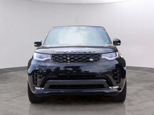 Santorini Black 2025 Land Rover Discovery P300 Dynamic SE