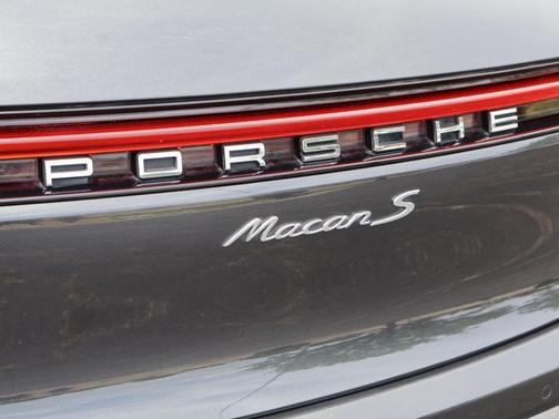 2023 Porsche Macan S