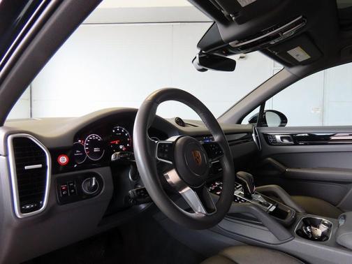 2020 Porsche Cayenne Base