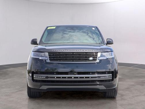 Santorini Black 2025 Land Rover Range Rover P400 SE 7 Seat