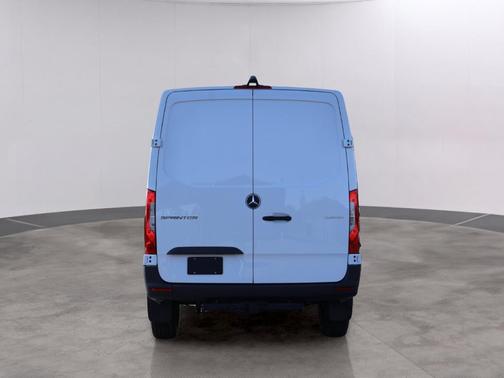Arctic White 2026 Mercedes-Benz Sprinter 2500