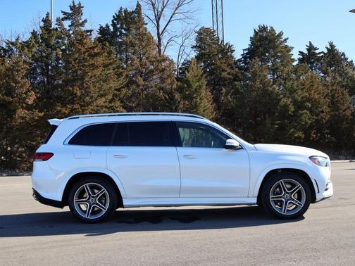 2023 Mercedes-Benz GLS 450 4MATIC
