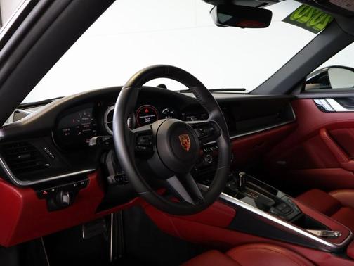 2020 Porsche 911 Carrera S