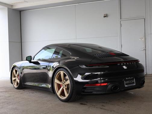 2020 Porsche 911 Carrera S