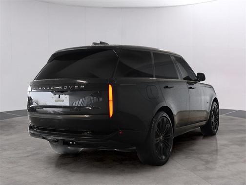 2023 Land Rover Range Rover P530 SE