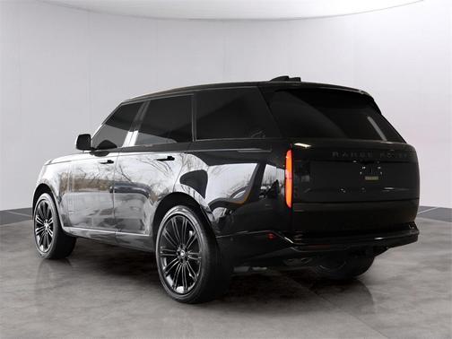 2023 Land Rover Range Rover P530 SE