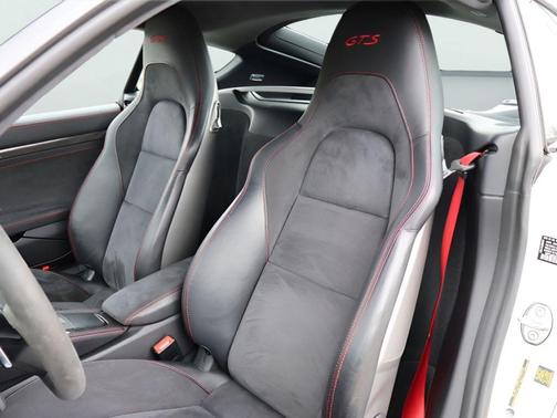 2019 Porsche 718 Cayman GTS