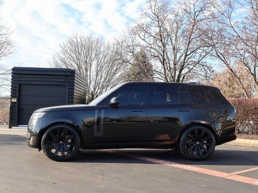2023 Land Rover Range Rover P530 SE