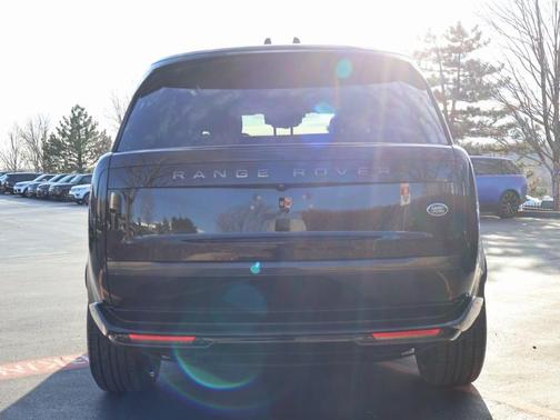 2023 Land Rover Range Rover P530 SE