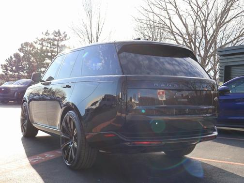2023 Land Rover Range Rover P530 SE