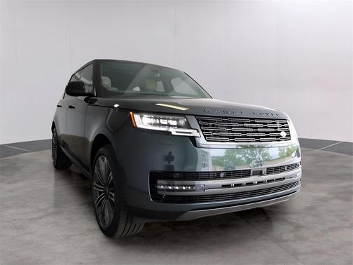 2025 Land Rover Range Rover P400 SE 7 Seat