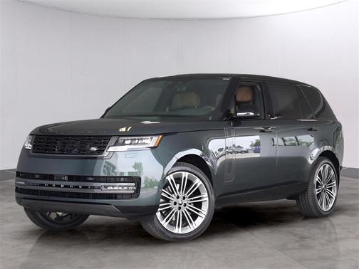 2025 Land Rover Range Rover P400 SE 7 Seat
