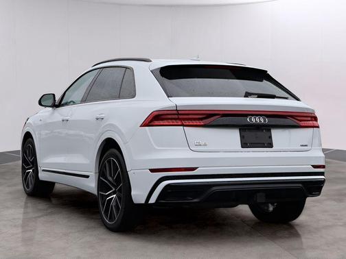 Glacier White Metallic 2019 Audi Q8 3.0T Prestige